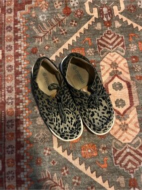 Women’s size 6.5 Leopard Print Casual Lace-Up Shoes - Black/Tan